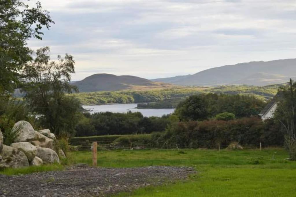 Twin Lake View - Bungalow In Pontoon Foxford Bagian luar foto