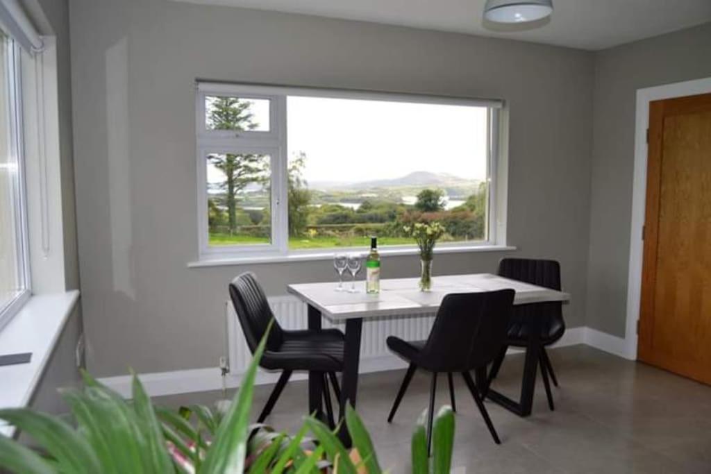 Twin Lake View - Bungalow In Pontoon Foxford Bagian luar foto